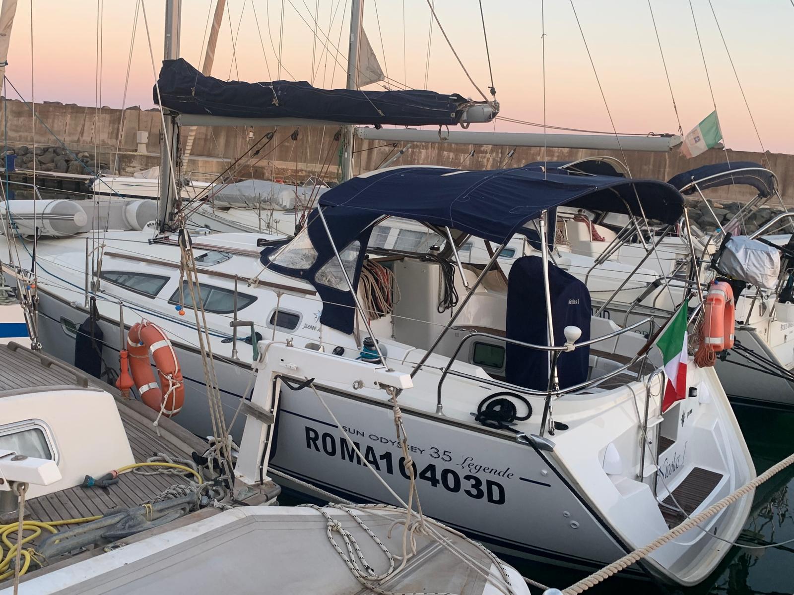 Jeanneau Sun Odyssey 35 Legend barca a vela usata in vendita Gulliver Yachts